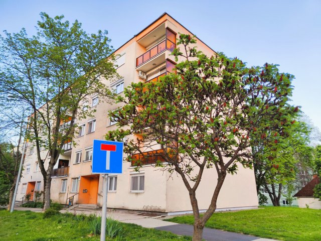 Eladó téglalakás, Zalaegerszegen 39.99 M Ft, 2 szobás