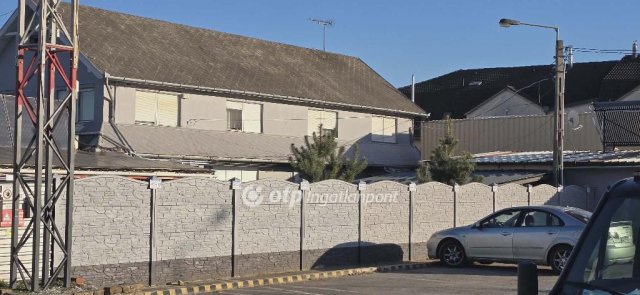 Eladó családi ház, Mikepércsen 550 M Ft, 35+5 szobás