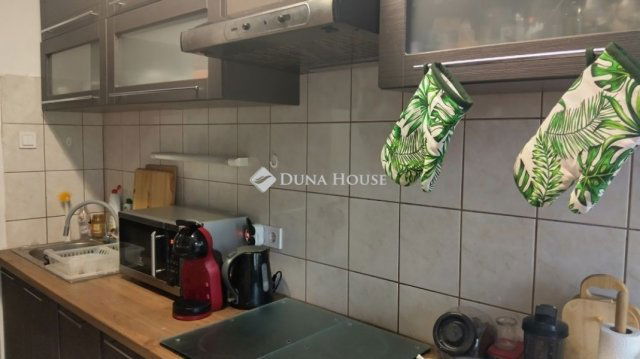 Eladó panellakás, Dorogon 42.9 M Ft, 2 szobás