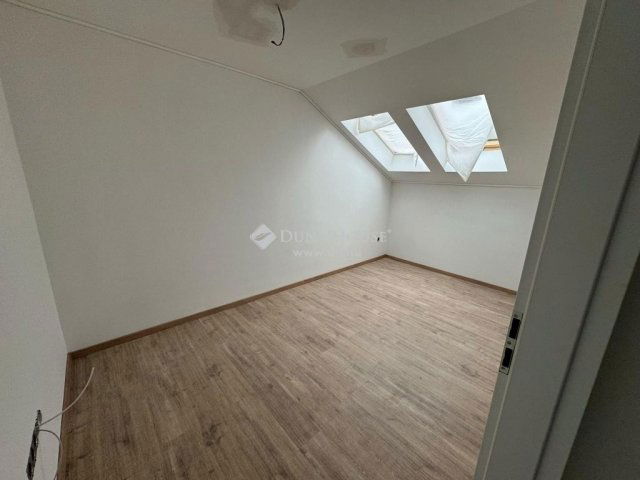 Eladó téglalakás, Ráckevén 97.5 M Ft, 5 szobás