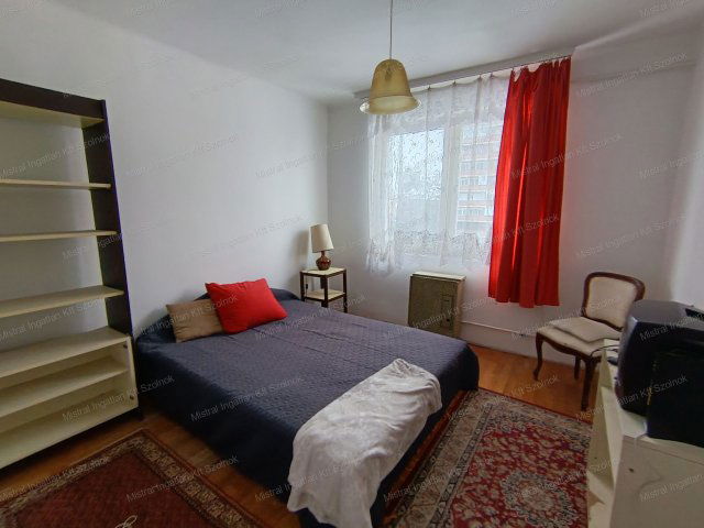 Eladó téglalakás, Szolnokon 34.5 M Ft, 2 szobás