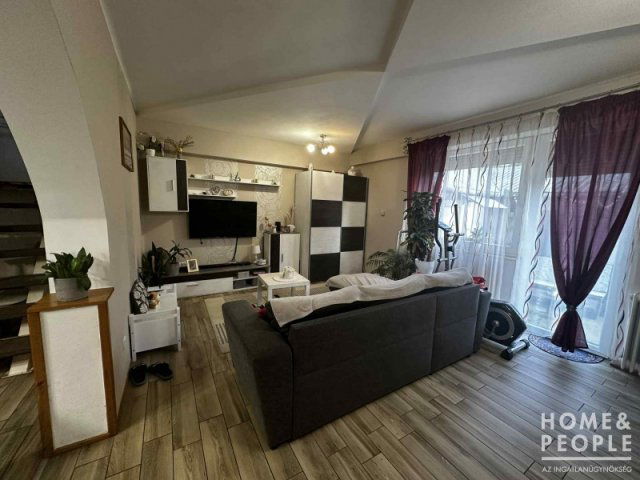 Eladó családi ház, Hódmezővásárhelyen 63.8 M Ft, 4 szobás