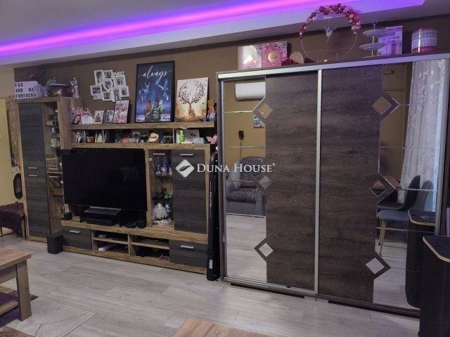 Eladó téglalakás, Budapesten, XX. kerületben 82.9 M Ft, 3 szobás