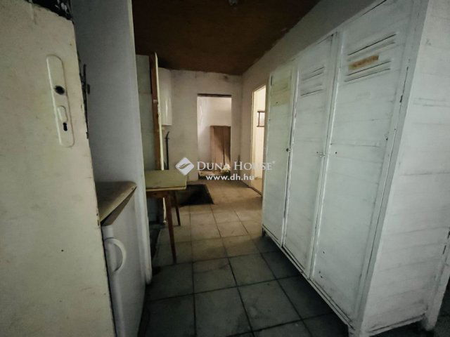 Eladó családi ház, Nagykölkeden 11.5 M Ft, 1 szobás