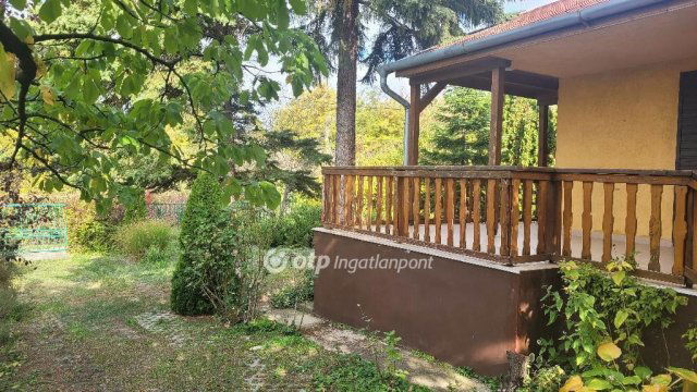 Eladó nyaraló, Balatonkenesén 49 M Ft, 2+1 szobás