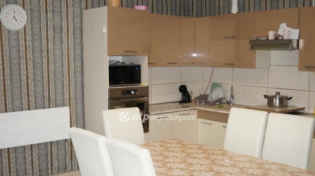 Eladó családi ház, Csányon 25 M Ft, 3 szobás