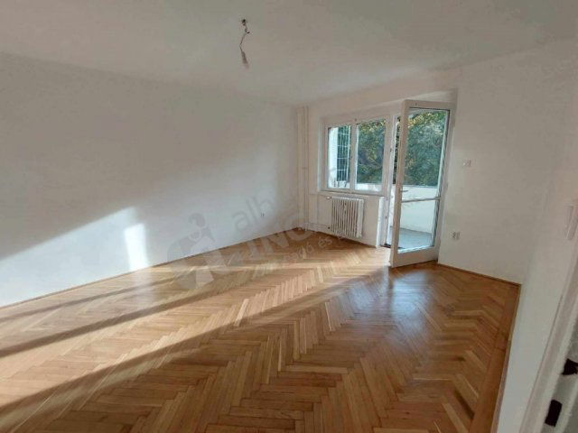 Kiadó téglalakás, albérlet, X. kerületben, Harmat utcában