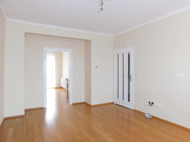 Eladó téglalakás, Keszthelyen 56 M Ft, 3 szobás