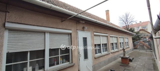 Eladó családi ház, Jászberényben 24.7 M Ft, 3 szobás