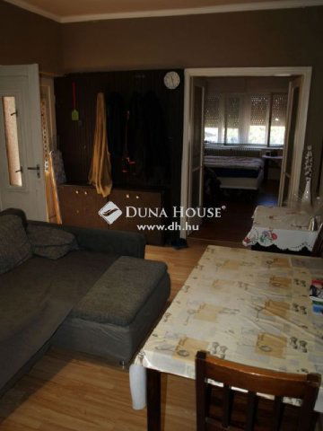 Eladó családi ház, Vecsésen 87 M Ft, 7 szobás