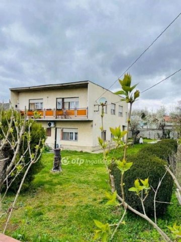 Eladó családi ház, Ürömön 124.9 M Ft, 5+1 szobás