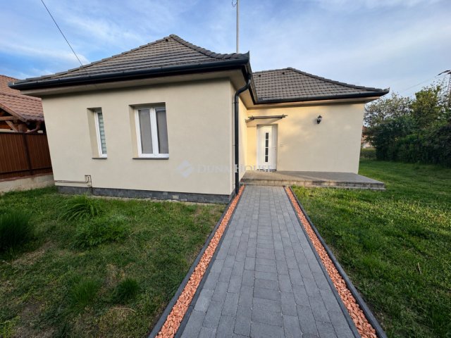 Eladó családi ház, Budapesten, XVII. kerületben 101 M Ft