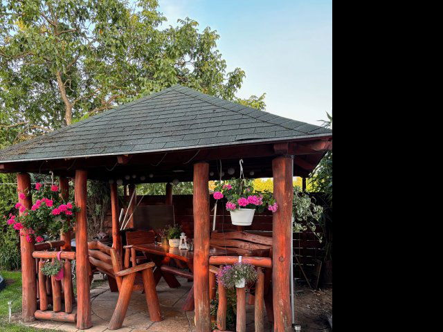 Eladó családi ház, Tatán 45 M Ft, 2 szobás