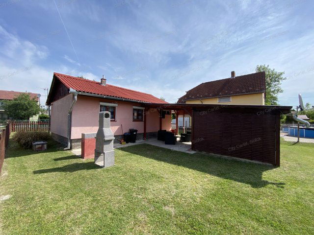 Eladó nyaraló, Balatonmáriafürdőn 52.99 M Ft, 3 szobás