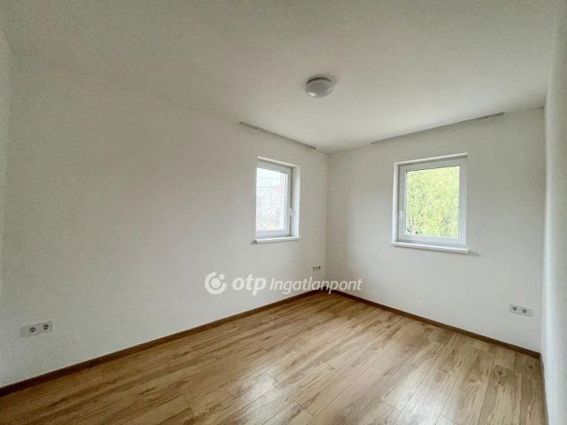 Eladó ikerház, Gödön 90 M Ft, 4 szobás / költözzbe.hu