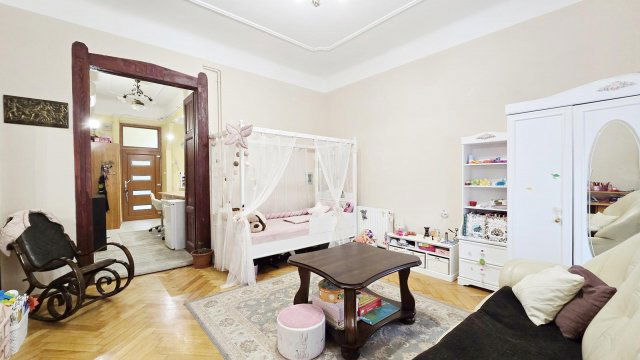 Eladó téglalakás, Budapesten, XIV. kerületben, Róna utcában