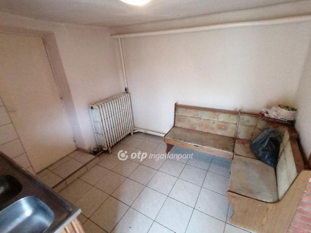 Eladó családi ház, Tégláson 33 M Ft, 3 szobás