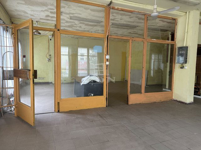 Eladó üzlethelyiség, Keszthelyen 110 M Ft / költözzbe.hu