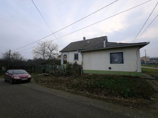 Eladó családi ház, Sajószentpéteren 19.9 M Ft, 2 szobás