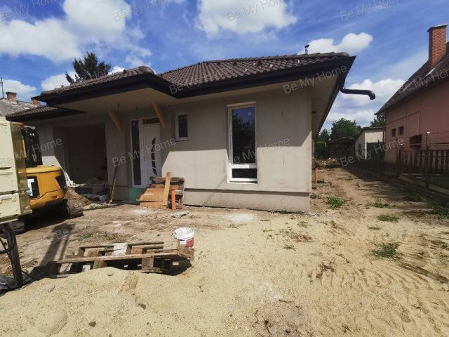 Eladó családi ház, Budapesten, XVI. kerületben 204 M Ft