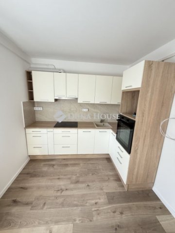 Kiadó panellakás, albérlet, Solymáron 265 E Ft / hó, 2+1 szobás