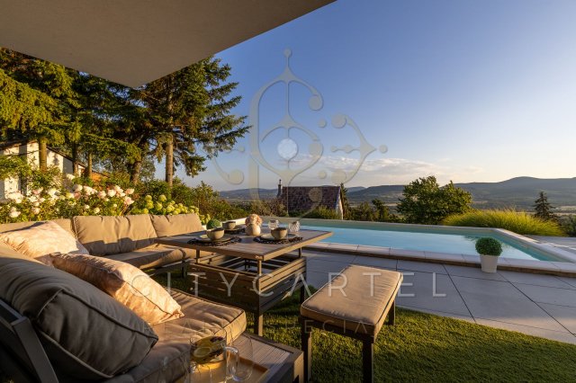 Eladó családi ház, Szentendrén 250 M Ft, 3 szobás