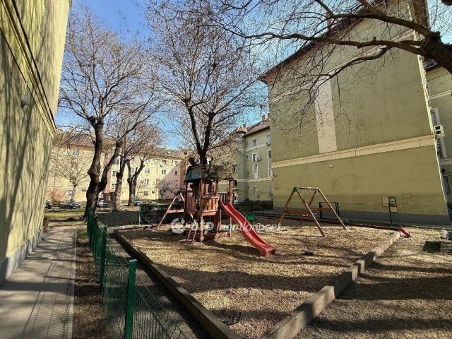 Eladó téglalakás, Budapesten, X. kerületben 49.8 M Ft, 1 szobás