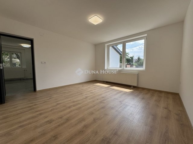 Eladó családi ház, Tokodon 64.99 M Ft, 4 szobás