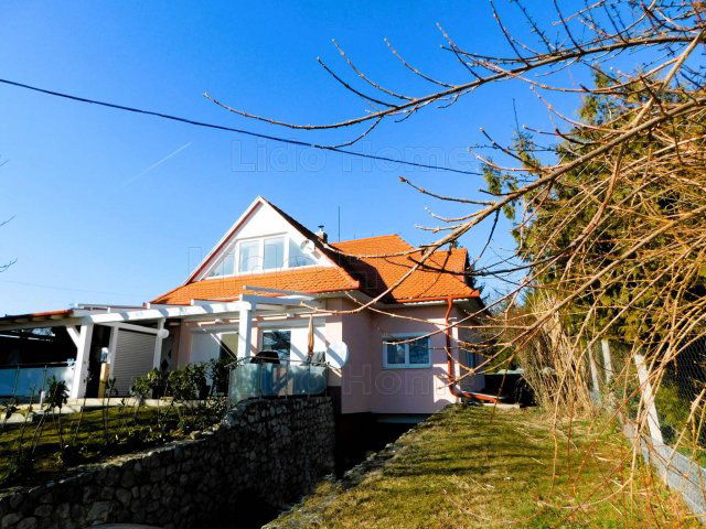 Eladó családi ház, Cserszegtomajon 128 M Ft, 4 szobás