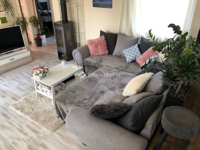 Kiadó családi ház, albérlet, Érden 450 E Ft / hó, 3 szobás