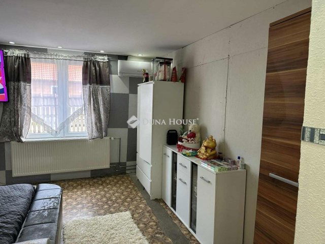 Eladó családi ház, Nagykőrösön 85 M Ft, 6 szobás
