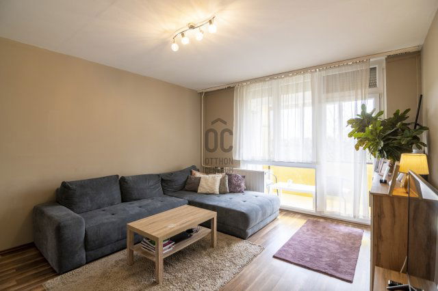 Eladó panellakás, Szigetszentmiklóson 61.9 M Ft, 3 szobás