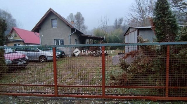 Eladó nyaraló, Pécelen 35 M Ft, 3 szobás / költözzbe.hu