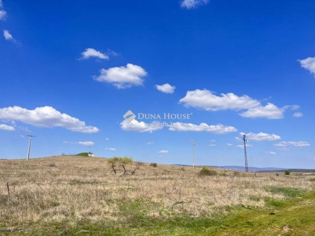 Eladó telek, Királyszentistvánon 15 M Ft / költözzbe.hu