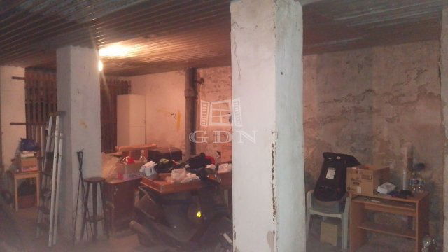 Eladó garázs, Budapesten, II. kerületben 47.5 M Ft