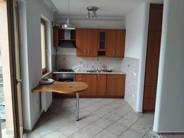 Kiadó téglalakás, albérlet, Kecskeméten 250 E Ft / hó