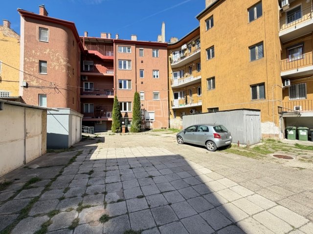 Eladó téglalakás, Székesfehérvárott 65 M Ft, 2 szobás