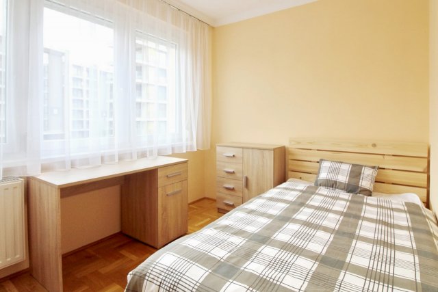 Kiadó téglalakás, albérlet, Debrecenben 260 E Ft / hó, 3 szobás