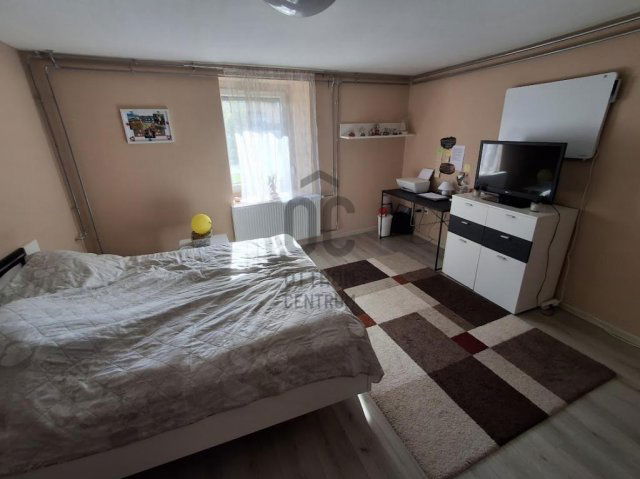Eladó családi ház, Cegléden 34 M Ft, 2 szobás