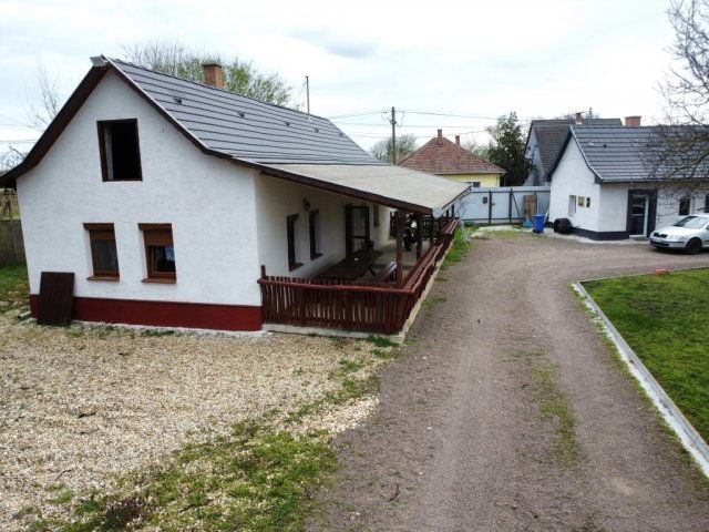 Eladó családi ház, Hevesen 58 M Ft, 3 szobás