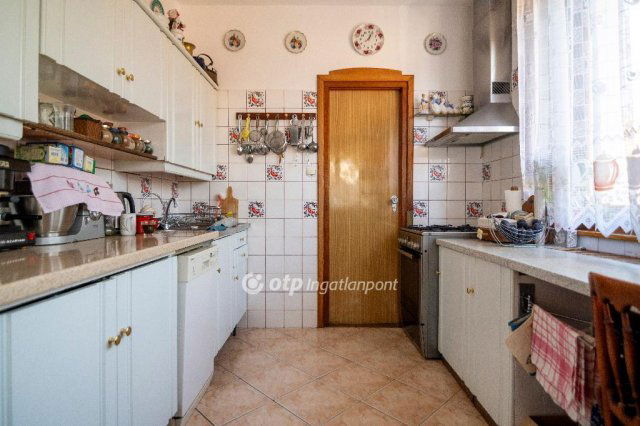 Eladó családi ház, Budakeszin 120 M Ft, 3 szobás