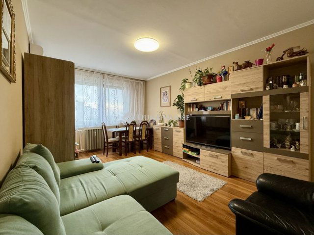 Eladó panellakás, Békéscsabán, Lencsési úton 30.5 M Ft