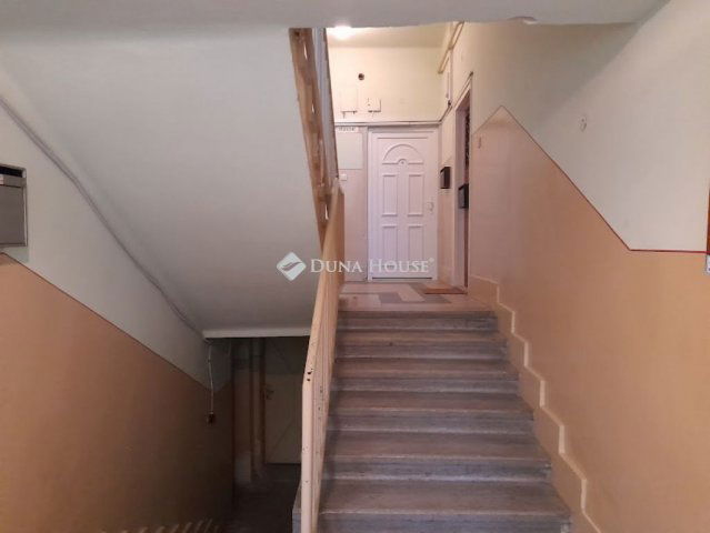 Eladó téglalakás, Békéscsabán 20.9 M Ft, 1 szobás