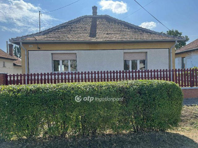 Eladó családi ház, Tápiógyörgyén 23.8 M Ft, 2+1 szobás