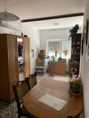 Eladó téglalakás, Győrött 41.9 M Ft, 3 szobás