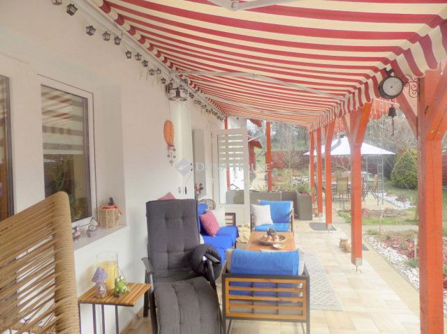 Eladó családi ház, Kaposváron 95 M Ft, 4 szobás