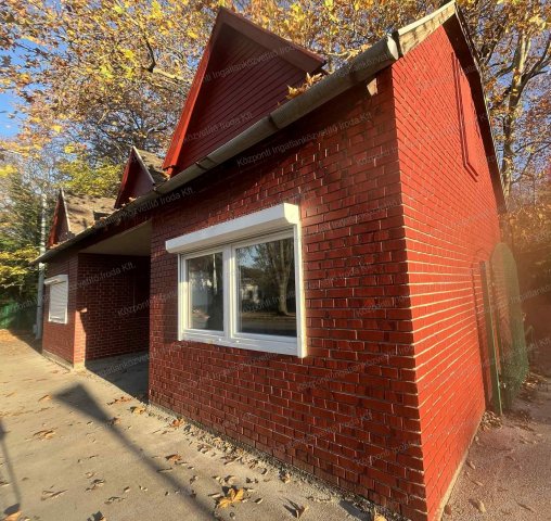 Eladó üzlethelyiség, Tatabányán 11 M Ft, 1 szobás