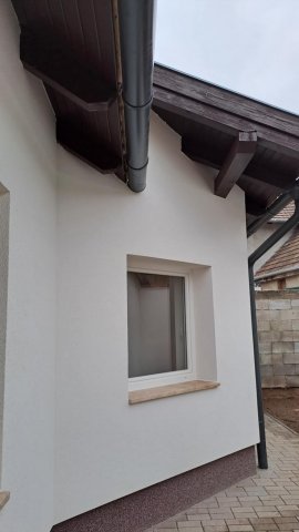 Eladó családi ház, Nyergesújfaluban 79.9 M Ft, 4 szobás