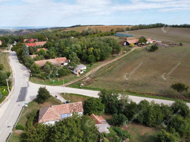 Eladó családi ház, Lullán 45 M Ft, 3 szobás