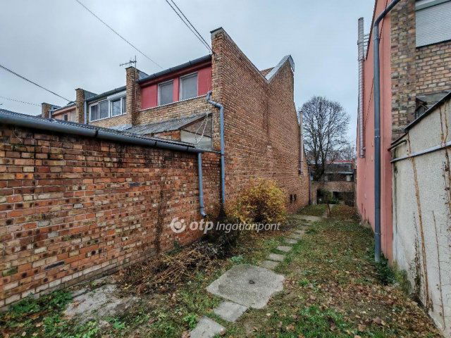 Eladó téglalakás, Perbálon 49.9 M Ft, 2+3 szobás